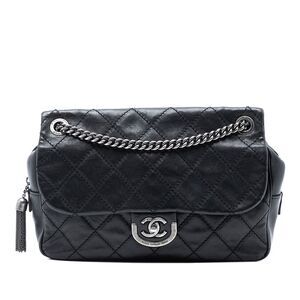 Chanel Paris Edinburgh Jumbo Quilted Calfskin Coco Sporran Flap